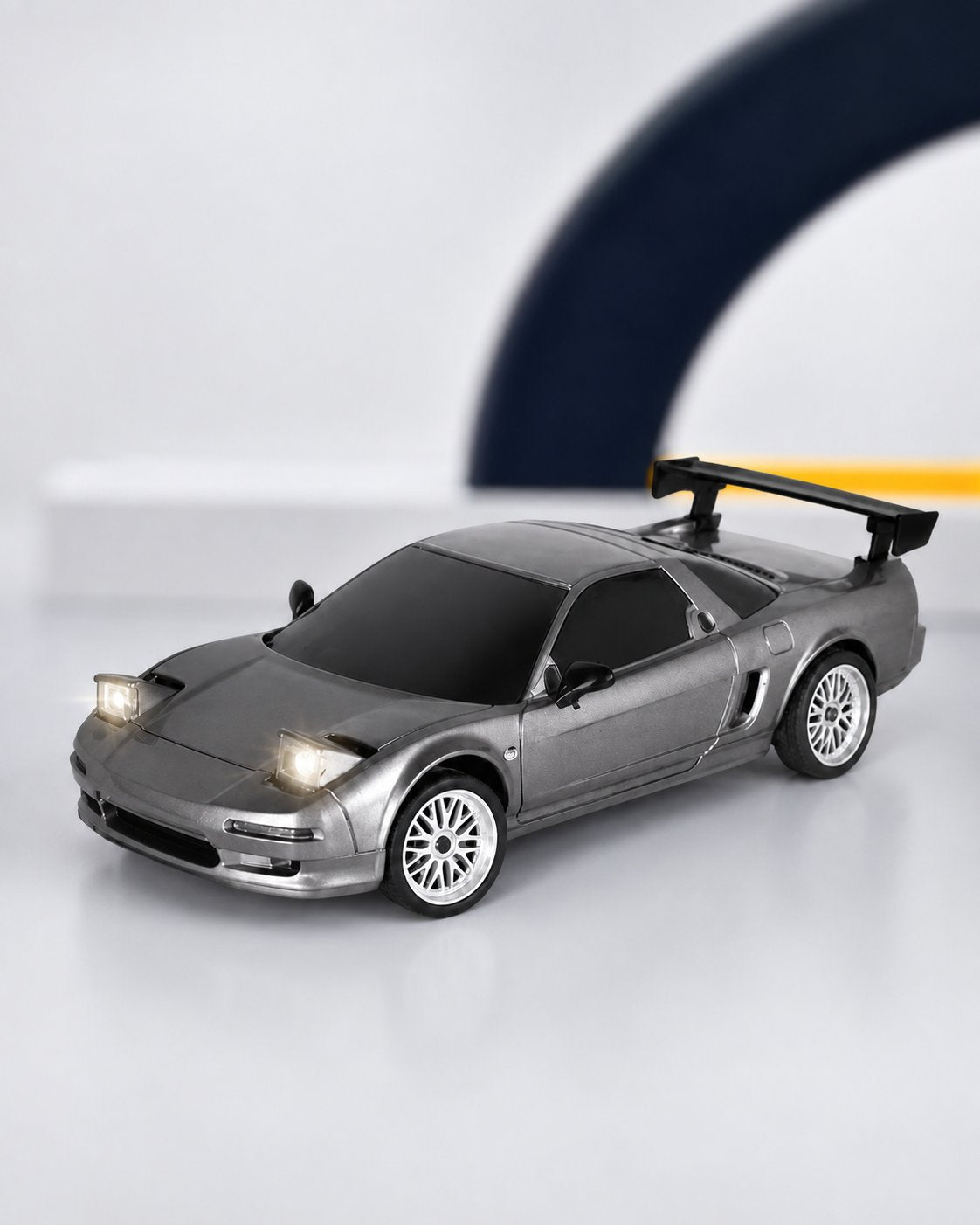 Voiture télécommandée drift 1/18 – Neon Slide 18 — studio — Gift Mello