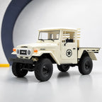 WPL C44 RTR — voiture RC crawler 1/16 — vue studio — Gift Mello