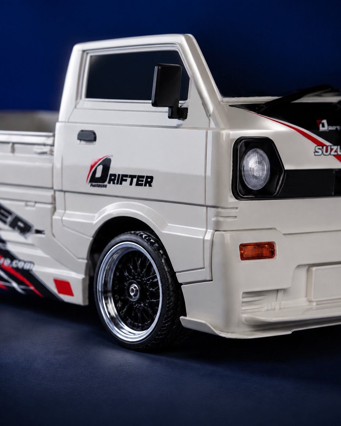 Voiture télécommandée drift 1/10 – Neon Drift 10 — detail — Gift Mello