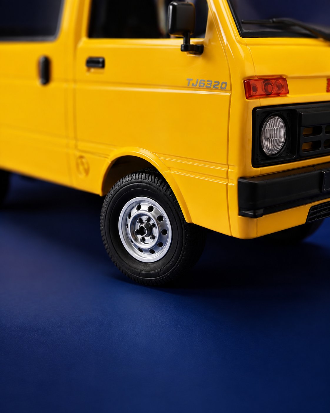 Voiture télécommandée 1/10 – Urban Cargo 10 — detail — Gift Mello