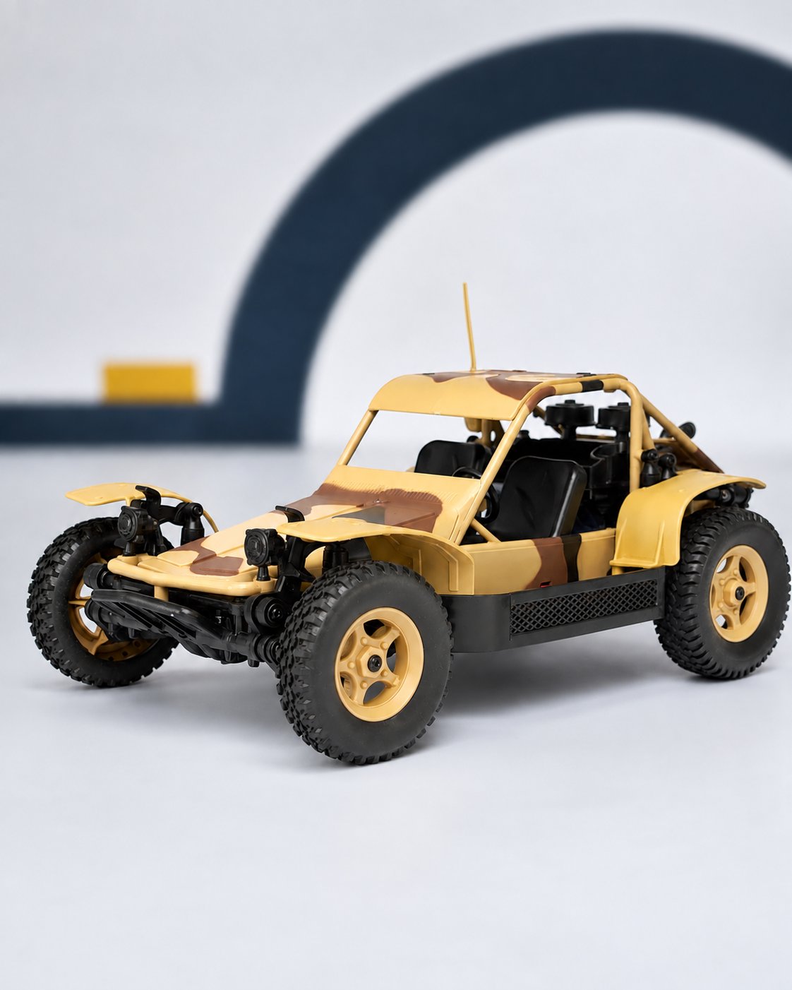 Voiture télécommandée tout-terrain 1/16 – Sandstorm Patrol 16 — studio — Gift Mello