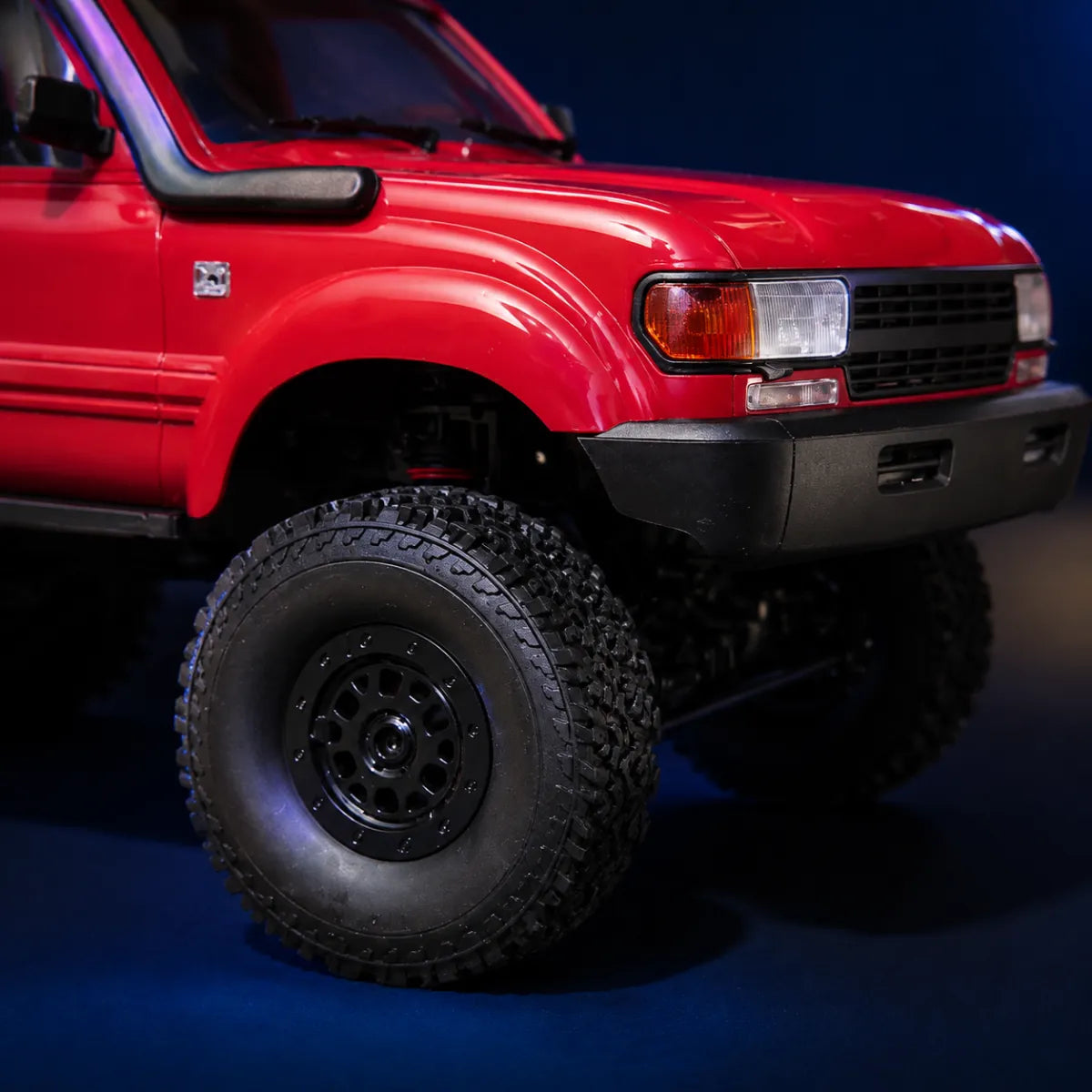 WPL C54 RTR — voiture RC crawler 1/16 — gros plan de la carrosserie et des pneus — Gift Mello
